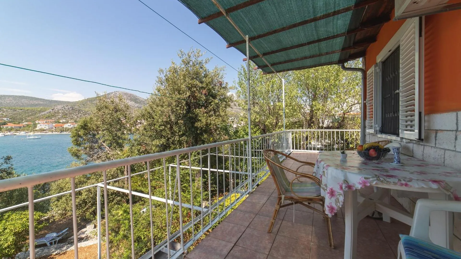 Perfect Beachfront Getaway Ideal For Families Seget Vranjica