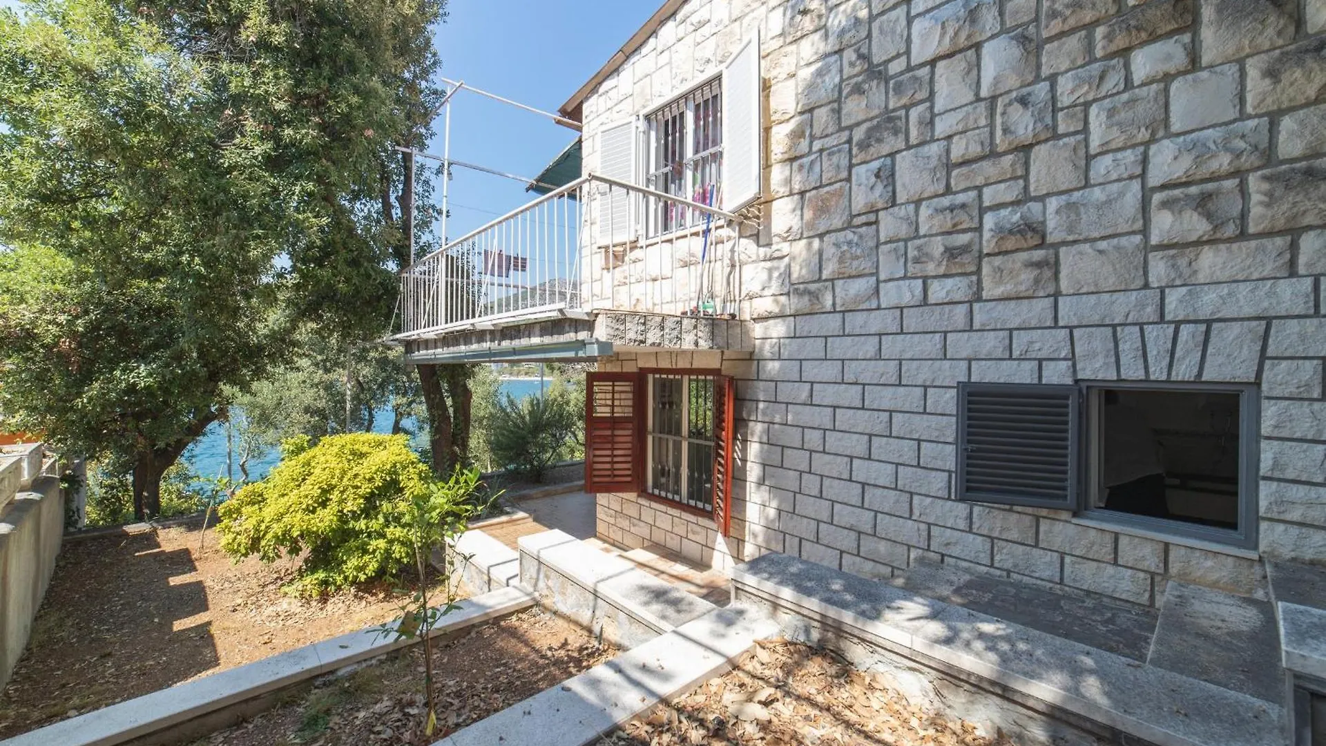 Perfect Beachfront Getaway Ideal For Families Seget Vranjica