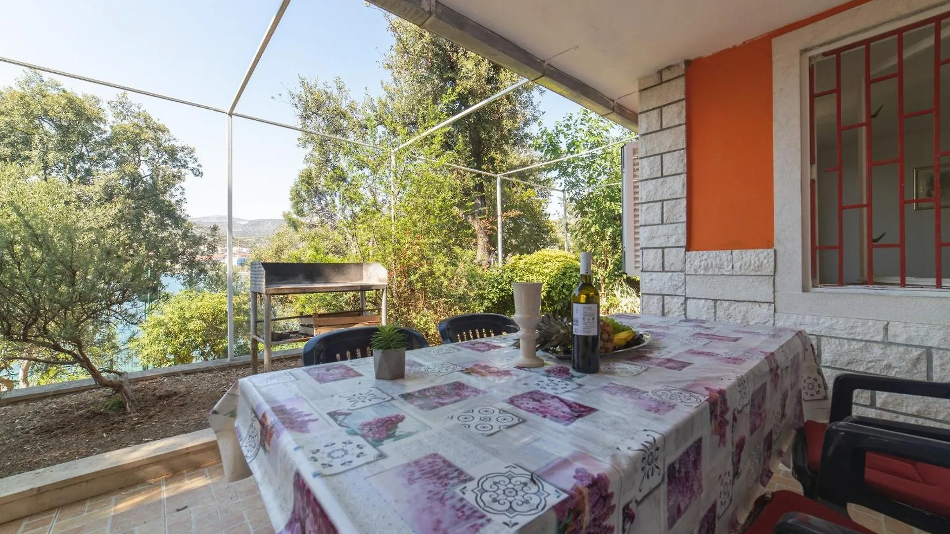 Perfect Beachfront Getaway Ideal For Families Seget Vranjica 0*,